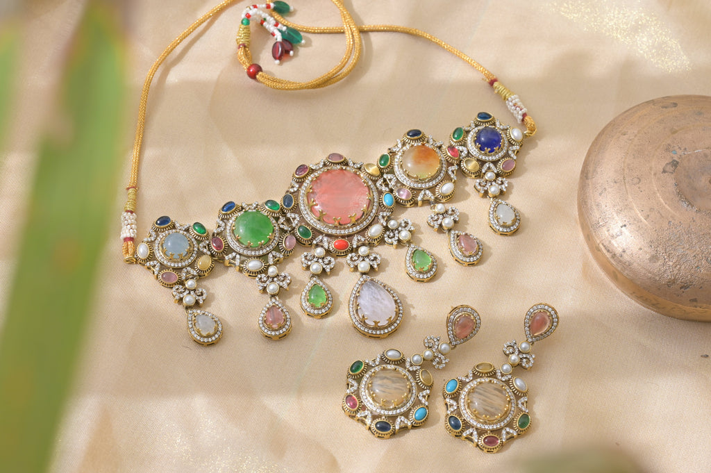 Multicolor Stone Choker Set