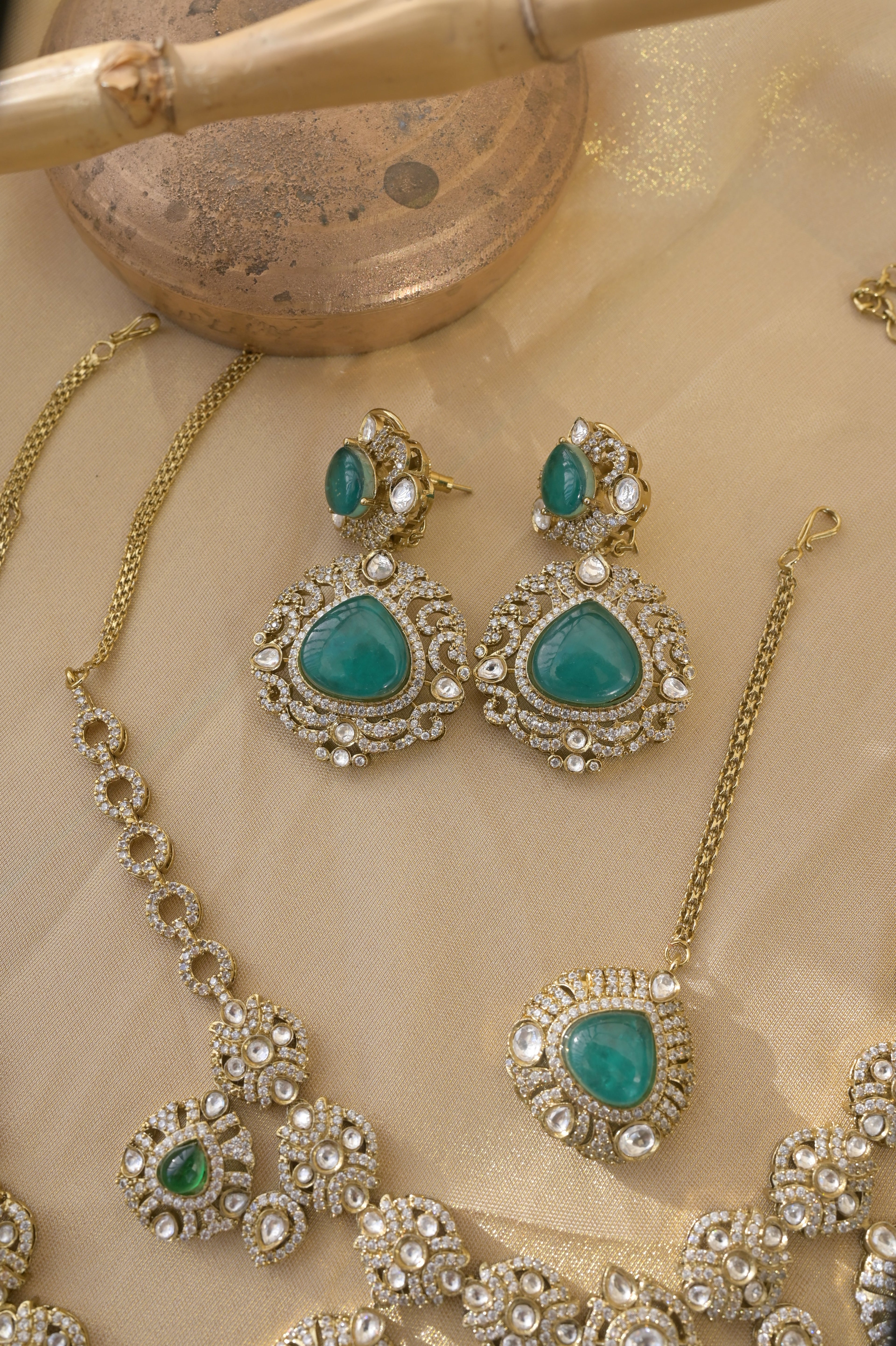 Emerald Kundan Rani Haar Set